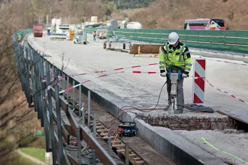 bourací kladivo Bosch GSH 27 VC